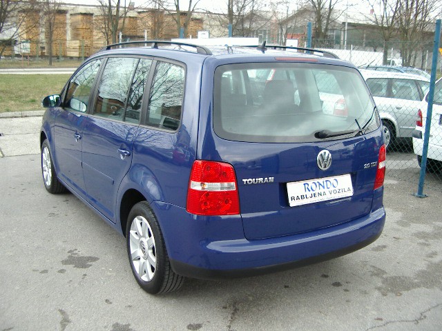 TOURAN 2.0 TDI - foto