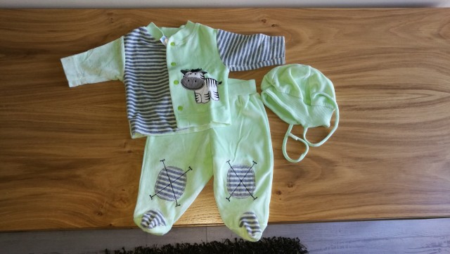 Kinderbekleidung-Maedchen - foto