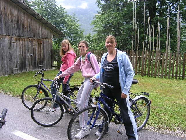 Odpravile smo se na kolesarski izlet v Kranjsko Goro.