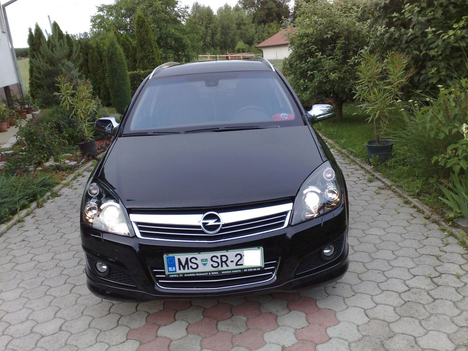 Astra karavan OPCline - foto povečava