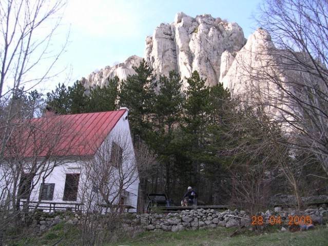Planinski dom Ravni Dabar - Velebit