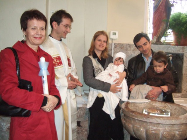 Slike pri krstnem kamnu