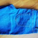 Kavbojke straight fit model W28/L32 (okoli št. 38)