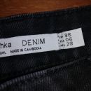 Bershka cropped črne jeans hlače S (ustrezajo 36-38)