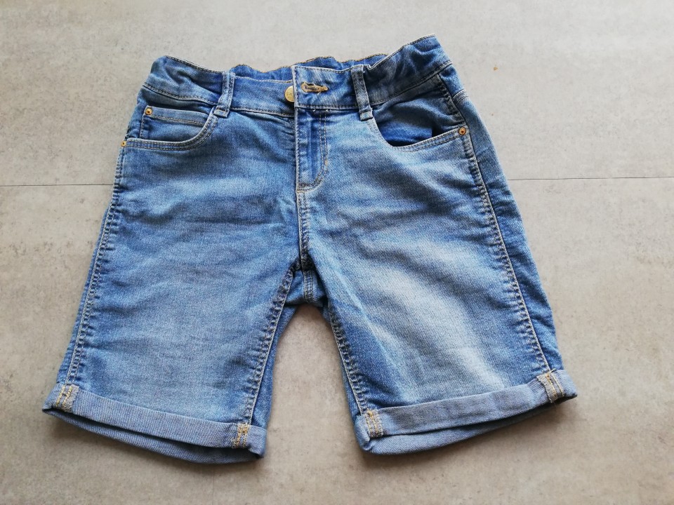 Kratke jeans hlače 152