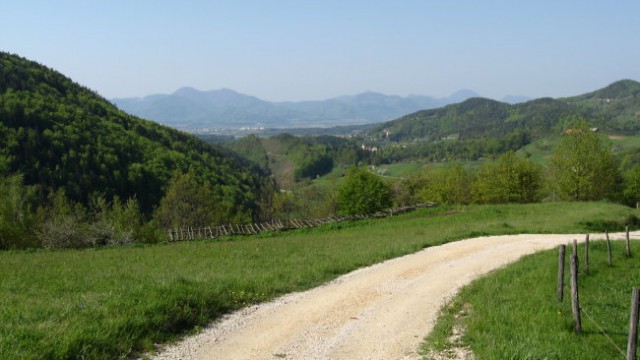 PDVojnik - 15. pohod Vojnik-Šentjungert 27.4. - foto