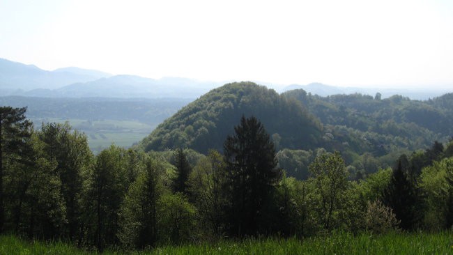 PDVojnik - 15. pohod Vojnik-Šentjungert 27.4. - foto povečava