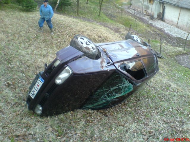 Car crashes - foto