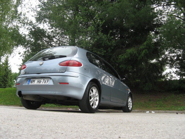 Alfa Romeo 147 - foto povečava