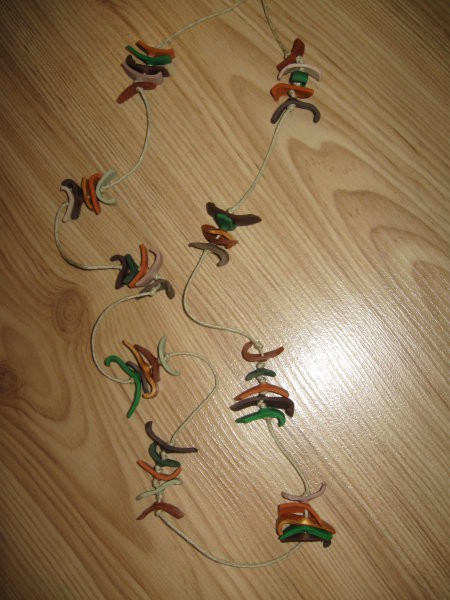 188 Verižica zeleno rjava Fimo (M)