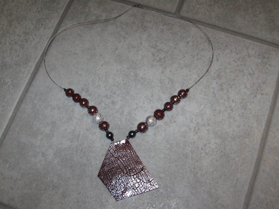 286 Ogrlica t.rdeče-črno-srebrna srebrena Fimo+perle*