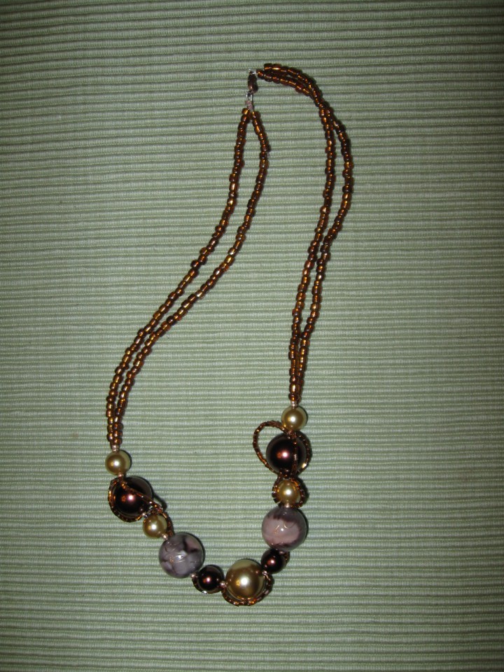 318 Ogrlica rjavo-zlata perle*