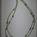 23 Ogrlica dvojna zelena žica+perle*