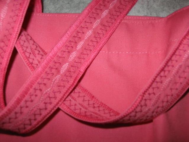 9 Detajl roza vrečke-torbice*