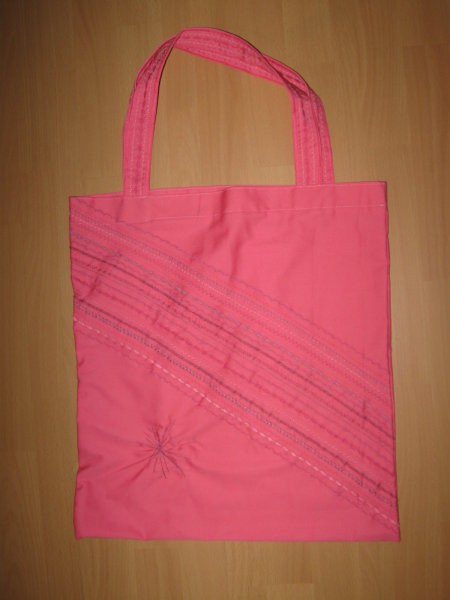 12 Detajl roza torbice-vrečke (M)