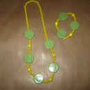 17 Komplet verižica+zapestnica rumeno-zelena perlice (M)