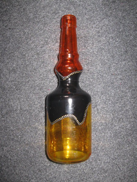 1 Steklenica črno-oranžno-rumena z zlatimi okrasi(M)
