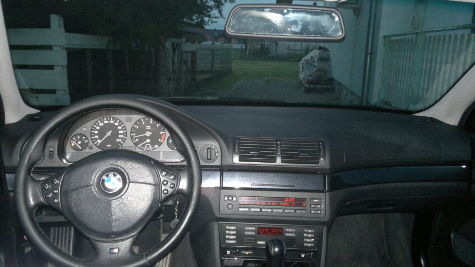 Menjan motor, notranjost - foto povečava
