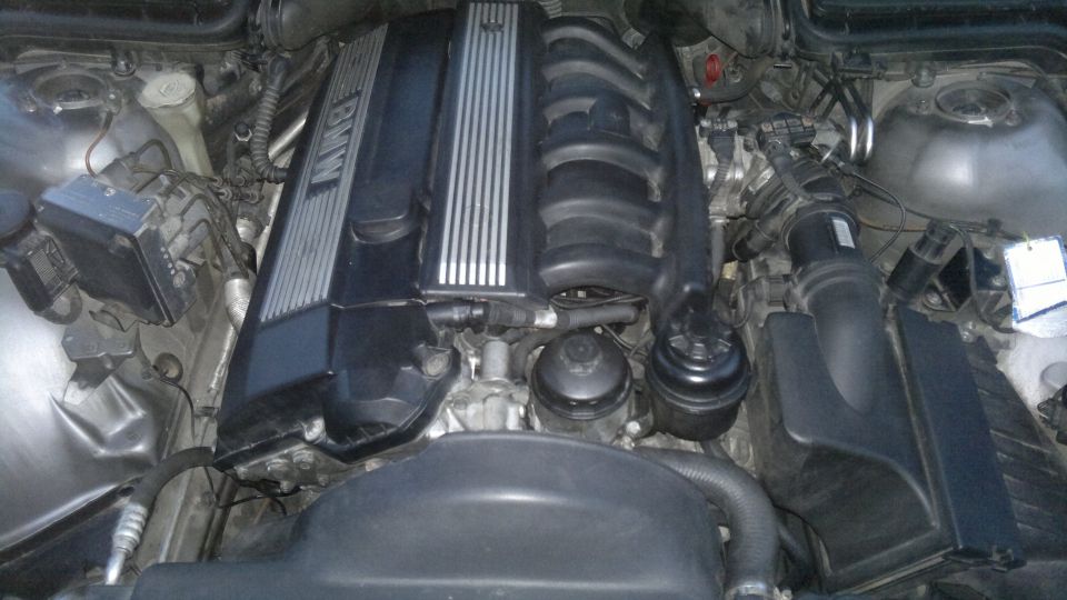 Menjan motor, notranjost - foto povečava