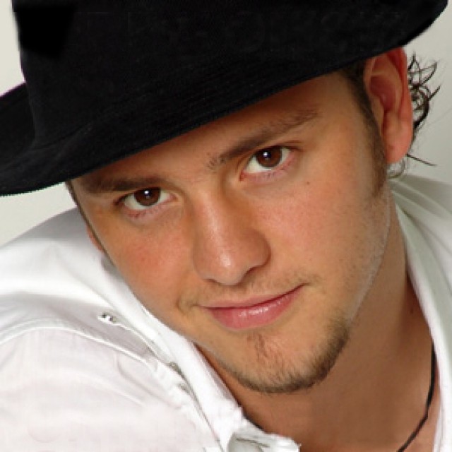 [-] Christopher Uckermann - foto