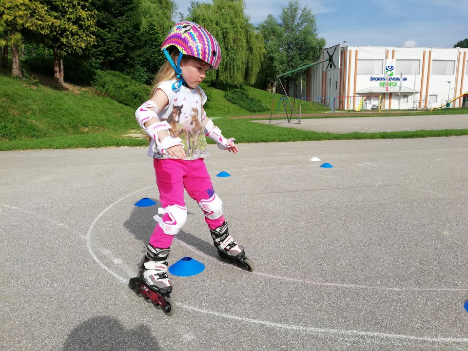 Začetni tečaj rolanja - Sevnica maj 2018 - foto povečava