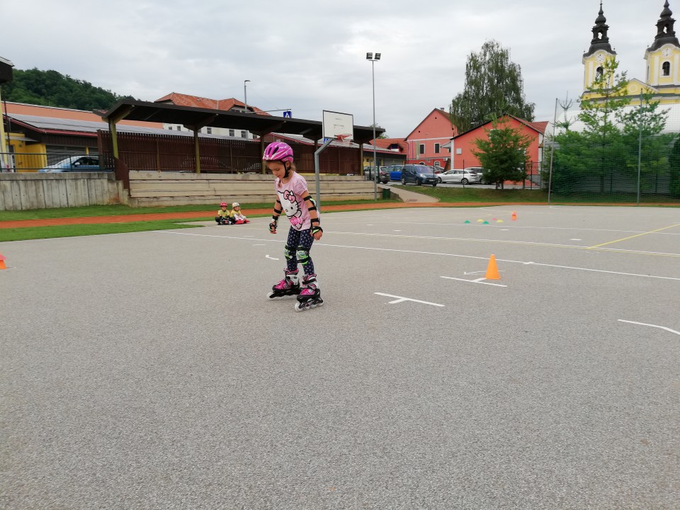 Začetni tečaj rolanja - Raka, junij 2018 - foto povečava