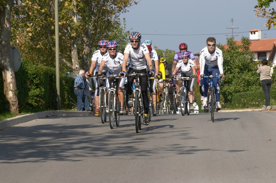 Poletovci na Krasu 2005 - foto povečava