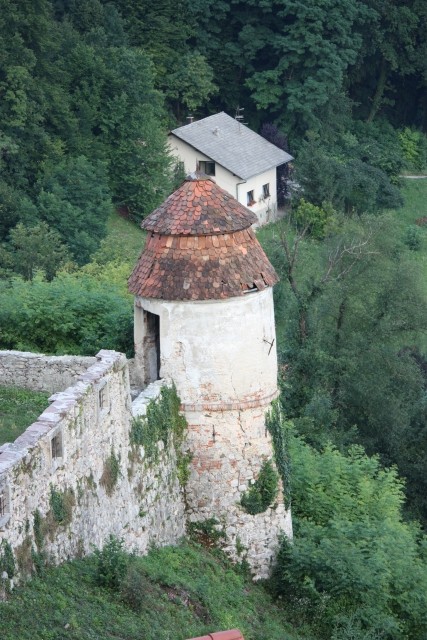 Razgledni stolp Lutrove kleti (Sevnica)