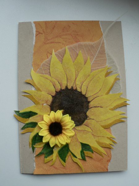 Natrgana tapeta, kupljen list, servetna sončnica z dodatkom