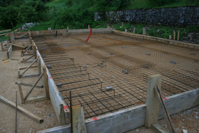 Gradnja hiše - foto