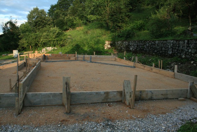 Gradnja hiše - foto