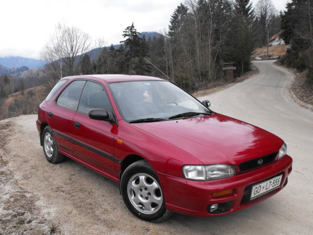 Subaru Impreza - foto