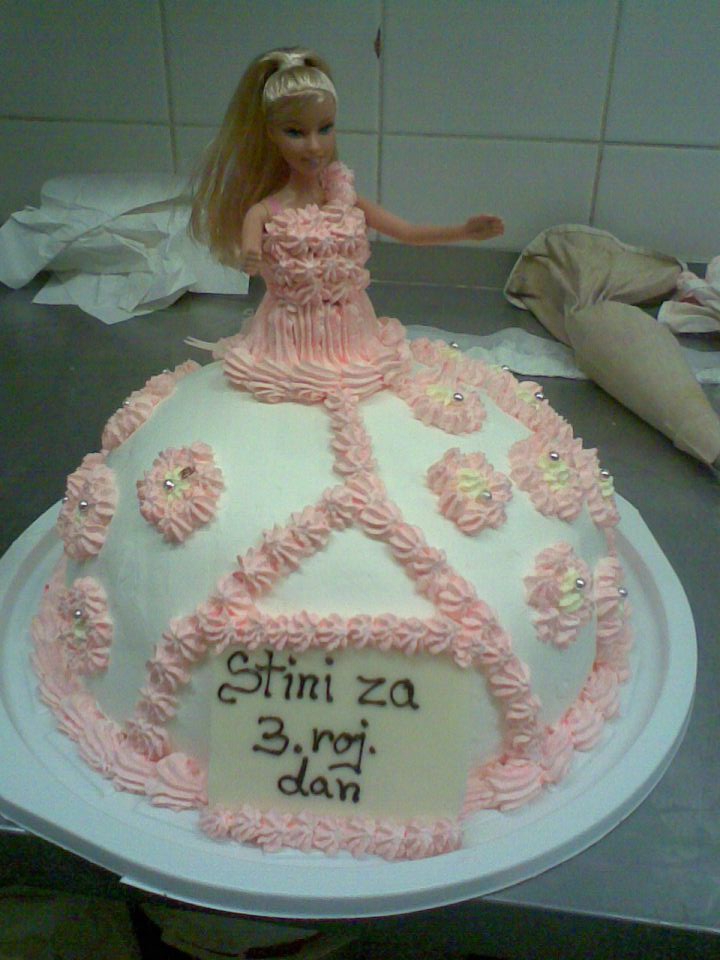 Barbie torte - foto povečava