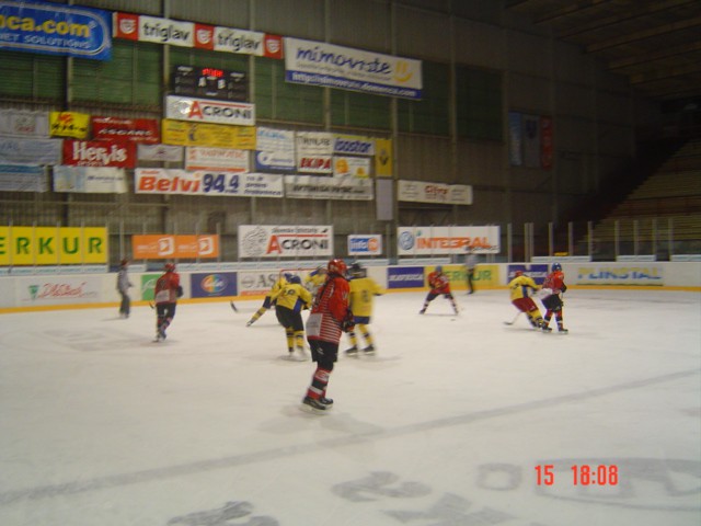 HK Gorenjska - KHL Grič Zagreb 13.11.2005 - foto