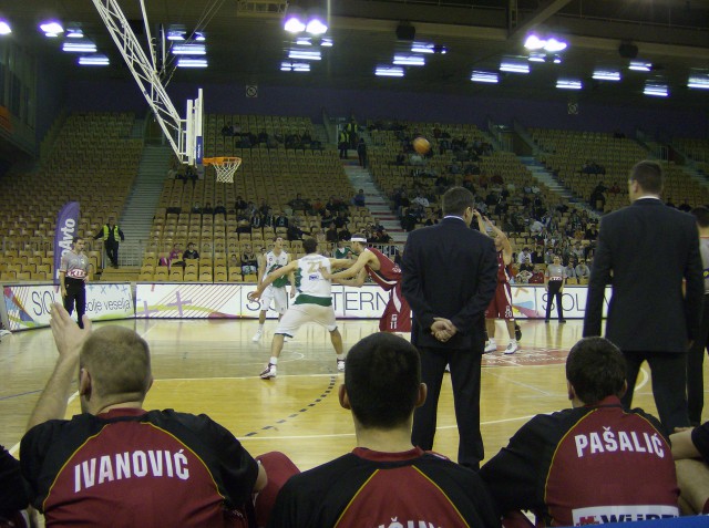 GLEDALI SMO KOSARKU OLIMPIJA(LJUBLJANA)-BOSNA - foto