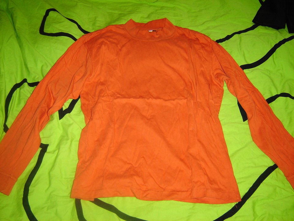 majca C&A, oranžna XXL ali XL,
ohranjena. cena 3 e
