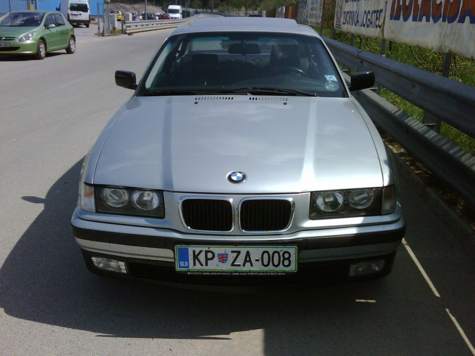 E36 320i coupe - foto povečava