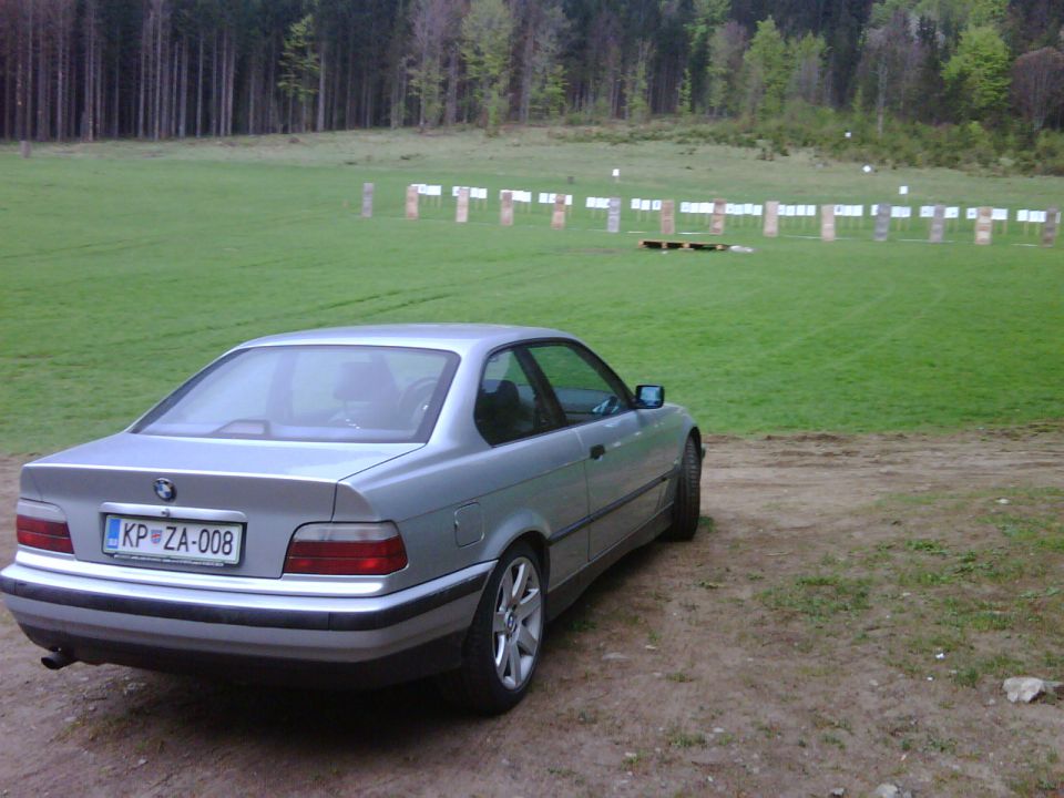 E36 320i coupe - foto povečava