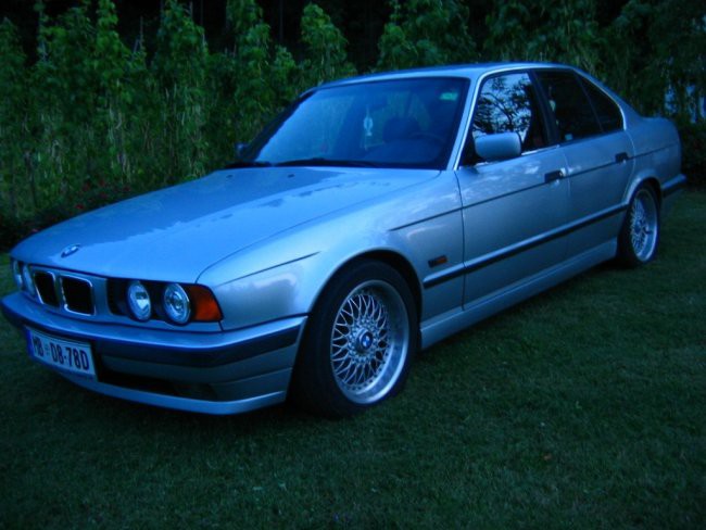 Bmw 525i e34 - foto povečava