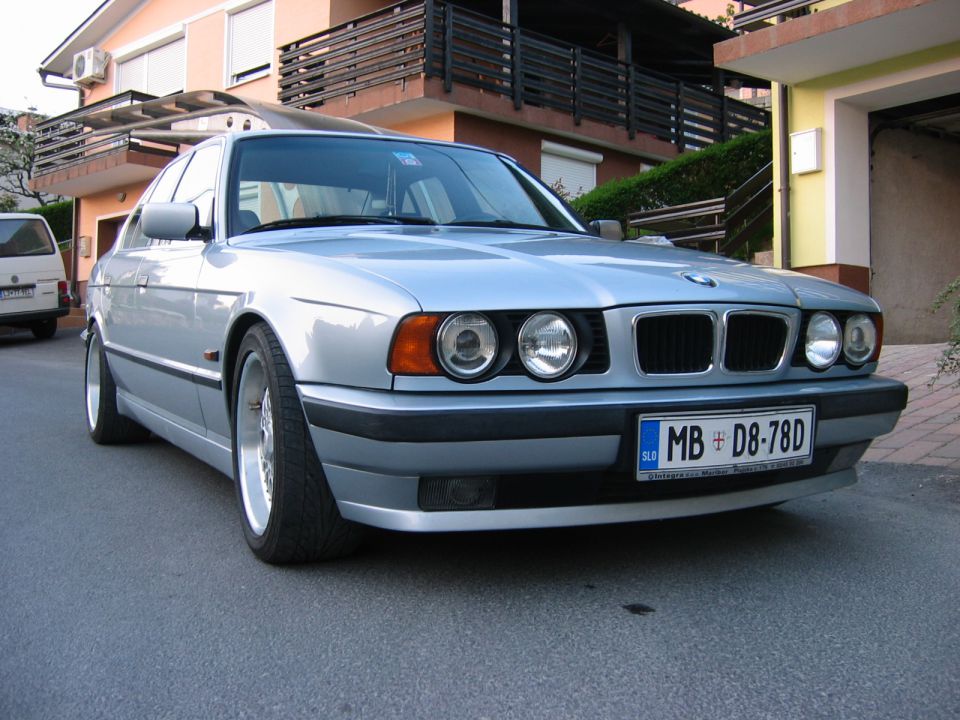 Bmw 525i e34 - foto povečava