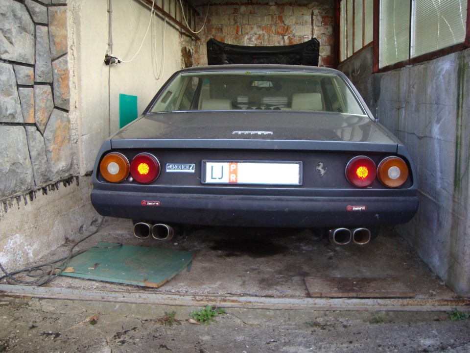 Ferrari 400i - foto povečava