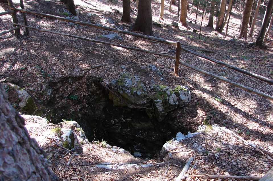 Uršlja gora 28.4.2012 - foto povečava