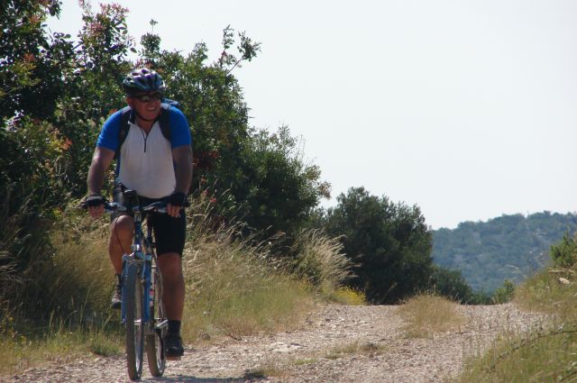 S kolesom okoli Vranskega jezera - foto