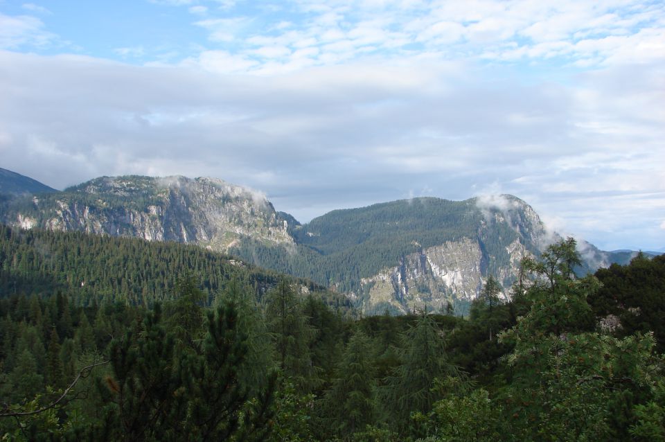 Komna - čakanje na lepše vreme 14.8.2013 - foto povečava