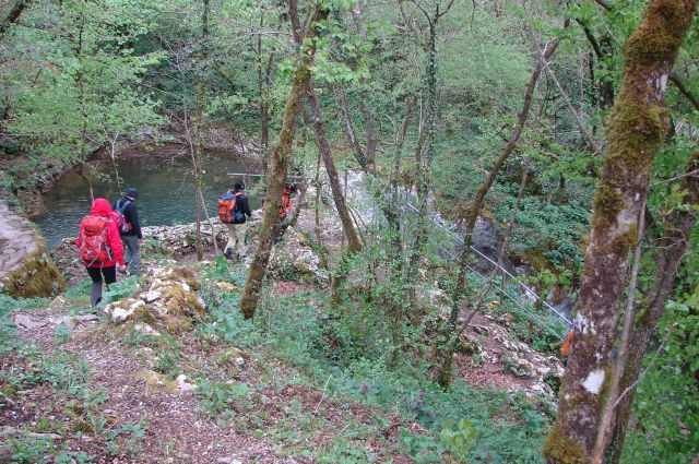 Trcinkina pot - goriška Brda 18.4.2015 - foto