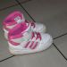 Adidas superge, št. 25, podarjene