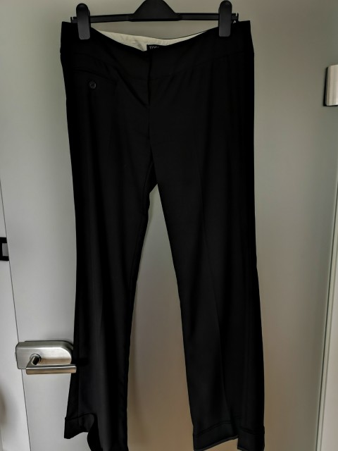 Elegantne hlače; št. 40; 15 eur
