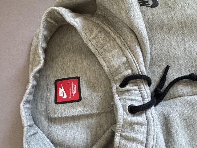 Nike tech fleece hlace, st. S, 55 eur, nove, stale so 110 eur