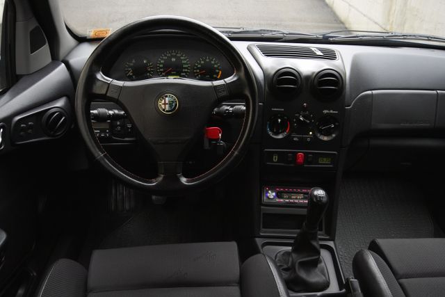 Alfa Romeo 145 QV - foto