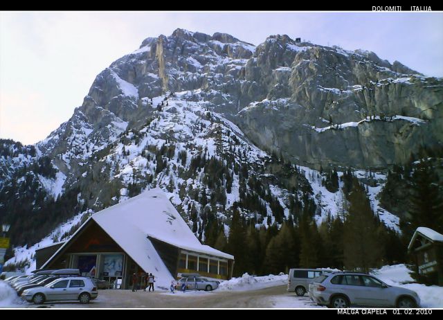 Malga Ciapela (Marmolada), jan. 2010 - foto